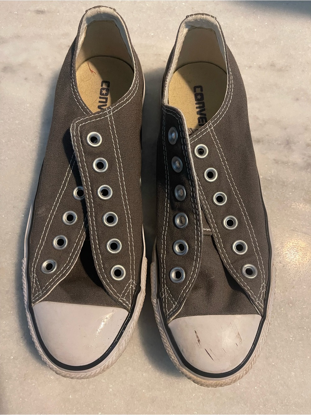 Grey women’s converse